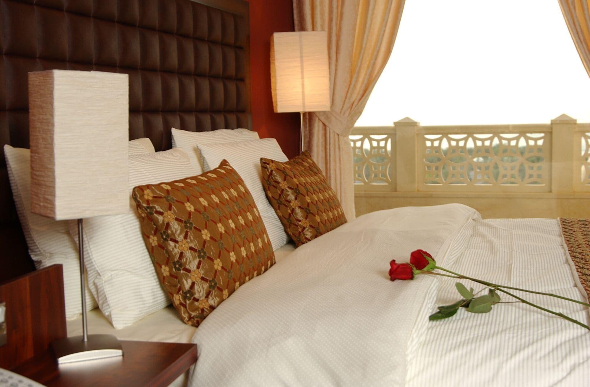 Spice Hotel Kuwait City Exterior foto
