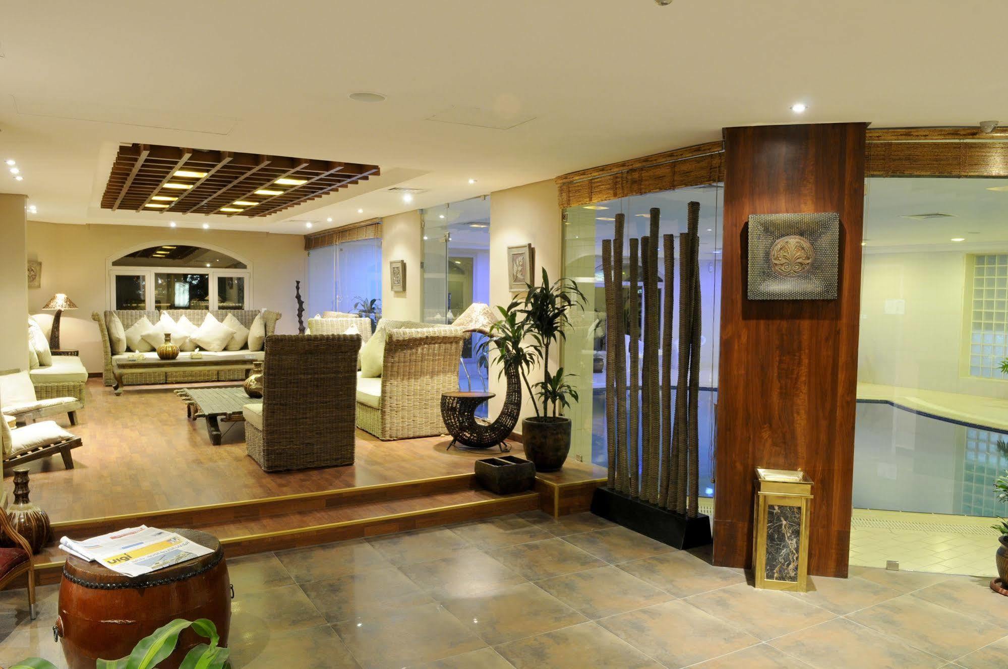 Spice Hotel Kuwait City Exterior foto